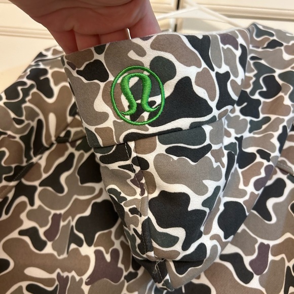 Camouflage Half-Zip Hoodie - Picture 3 of 4
